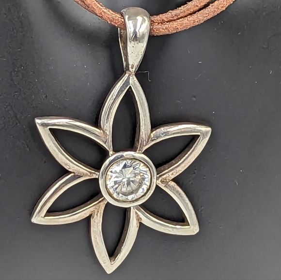 SILPADA 925 Silver Vintage Cubic Zirconia Open Flower Pendant on Leather cord - Picture 4 of 10